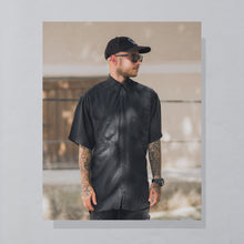 Lade das Bild in den Galerie-Viewer, Arpina Hemd "100% Seide" 90er, schwarz, M/L schmal