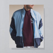 Lade das Bild in den Galerie-Viewer, Jerzees Sweatshirt "USN" 90er Made in the USA, rot, L schmal