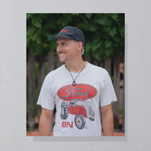 Lade das Bild in den Galerie-Viewer, Fruit of the Loom T-Shirt "Ford 8N" 80er/90er single stitch Made in the USA, grau, L schmal