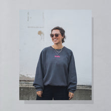 Lade das Bild in den Galerie-Viewer, Russell Athletic Sweatshirt "Vintage Allstars" 00er Made in Mexico, grau, XL/XXL breit
