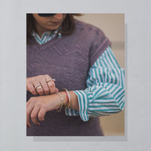 Lade das Bild in den Galerie-Viewer, Atelier Goldener Schnitt Hemd 70er/80er, weiß/blau, M Damen