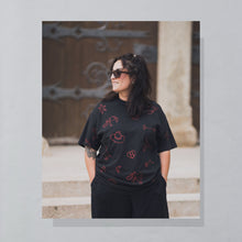 Lade das Bild in den Galerie-Viewer, Oneita Power-T T-Shirt "Cowboy AOP" 90er Made in the USA single stitch, schwarz, XL
