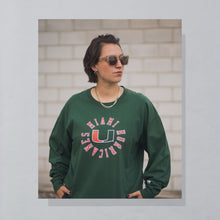 Lade das Bild in den Galerie-Viewer, Russell Athletic Longsleeve "Miami Hurricanes", grün, XL