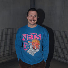 Lade das Bild in den Galerie-Viewer, Logo 7 Sweatshirt New Jersey Nets Made in the USA 90er, blau, M/L