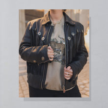 Lade das Bild in den Galerie-Viewer, Hein Gericke Jacke mit Schulterpolstern und Fransen 90er 100% Leder, schwarz, L
