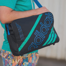 Lade das Bild in den Galerie-Viewer, Capital Bermuda T-Shirt 00er "Bermuda", blau, L