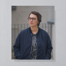 Lade das Bild in den Galerie-Viewer, Hugo Boss Strickpullover 90er Made in Italy, grau, L