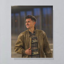 Lade das Bild in den Galerie-Viewer, Lederjacke "echtes Leder" 90er mit leichten Schulterpolstern, braun, L