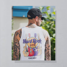 Lade das Bild in den Galerie-Viewer, Hard Rock Cafe Tanktop "Chicago" 90er single stitch Made in the USA, weiß, M