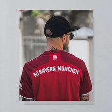 Lade das Bild in den Galerie-Viewer, Adidas Trikot "FC Bayern München" 2021, rot, M/L schmal