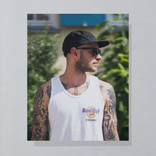 Lade das Bild in den Galerie-Viewer, Hard Rock Cafe Tanktop "Chicago" 90er single stitch Made in the USA, weiß, M