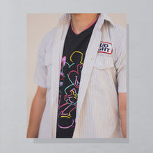 Lade das Bild in den Galerie-Viewer, Disney Designs T-Shirt "Mickey heavy" 90er single stitch Made in the USA, schwarz, L/XL breit