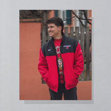 Lade das Bild in den Galerie-Viewer, Signal Sports Sweatshirt "Wisconsin Badgers" 1991 Made in the USA, rot/acid washed, L schmal