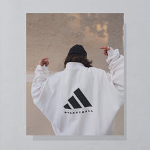 Lade das Bild in den Galerie-Viewer, Adidas Zip Jacke "Basketball" 2022, beige, XXL