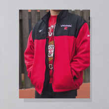 Lade das Bild in den Galerie-Viewer, Signal Sports Sweatshirt "Wisconsin Badgers" 1991 Made in the USA, rot/acid washed, L schmal