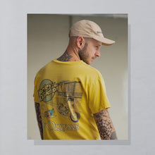 Lade das Bild in den Galerie-Viewer, Harley Davidson T-Shirt "New Orleans" distressed 2001, gelb, M/L