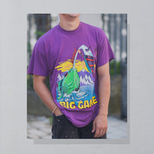 Lade das Bild in den Galerie-Viewer, SSI T-Shirt "Big Game" 1991 single stitch Made in the USA, lila, XL schmal