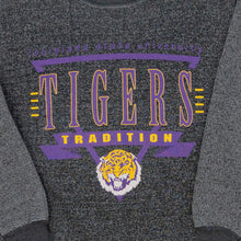 Lade das Bild in den Galerie-Viewer, Hanes Sweatshirt "LSU Louisiana State University Tigers" 00er, grau, M/L