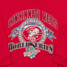 Lade das Bild in den Galerie-Viewer, Logo 7 Sweatshirt "Cincinnati Reds" 1990 Made in the USA, rot, M/L