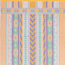 Lade das Bild in den Galerie-Viewer, Tukan Handtuch "gemustert", mehrfarbig