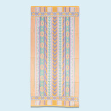 Lade das Bild in den Galerie-Viewer, Tukan Handtuch "gemustert", mehrfarbig