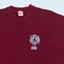 Lade das Bild in den Galerie-Viewer, Jerzees Sweatshirt "USN" 90er Made in the USA, rot, L schmal