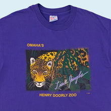 Lade das Bild in den Galerie-Viewer, Hanes T-Shirt "Henry Doorly Zoo Omaha" 90er single stitch made in the USA, lila, XL