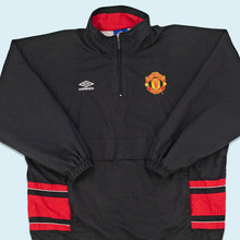 Lade das Bild in den Galerie-Viewer, Umbro Trainingsjacke/ Quarter Zip "Manchester United" 90er, schwarz, XXL breit