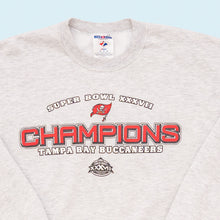 Lade das Bild in den Galerie-Viewer, Jerzees Sweatshirt "Tampa Bay Buccaneers" 90er/00er Made in Mexico, grau, M