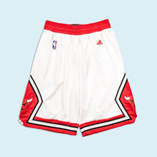 Lade das Bild in den Galerie-Viewer, Adidas Shorts "Chicago Bulls" 2013, weiß, M