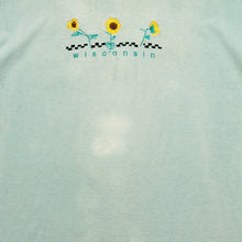 Lade das Bild in den Galerie-Viewer, Oneita Color Wear T-Shirt "Wisconsin cropped" 90er Made in the USA single stitch, grün/grau, L breit