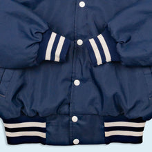 Lade das Bild in den Galerie-Viewer, Eagle Athletic Satin Bomberjacke "Buick Great Falls" 80er Made in the USA, blau, M