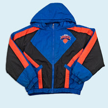 Lade das Bild in den Galerie-Viewer, Jump Ball Club Jacke - New York Knicks - 90er, S