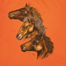 Lade das Bild in den Galerie-Viewer, Skimmers T-Shirt "Pferde" 1988 Made in the USA Single Stitch, orange, M