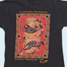 Lade das Bild in den Galerie-Viewer, Bulurru T-Shirt Kangaroo Tracking Made in Australia 00er, schwarz, M