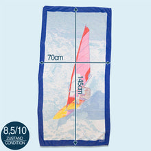 Lade das Bild in den Galerie-Viewer, Tukan Handtuch "Windsurfer", blau