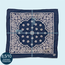 Lade das Bild in den Galerie-Viewer, Bandana Tuch "paisley" crafted with pride in America 90er, blau