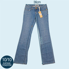 Lade das Bild in den Galerie-Viewer, Fox Denim Hose "Girlie Stevie Jean Low Waist Bootcut" 00er Sample, blau, 28/32