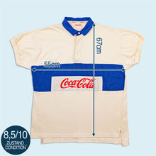 Lade das Bild in den Galerie-Viewer, Coca-Cola Poloshirt "Logo" 90er Made in Macau, beige/blau, L