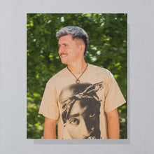 Lade das Bild in den Galerie-Viewer, Gildan Ultra Cotton T-Shirt "2Pac Death Row Gold Glitter" 2000er Made in Honduras, braun/beige, L