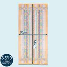 Lade das Bild in den Galerie-Viewer, Tukan Handtuch "gemustert", mehrfarbig