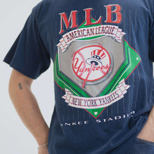 Lade das Bild in den Galerie-Viewer, Salem T-Shirt New York Yankees 1993 Made in the USA Single Stitch, blau, L/XL