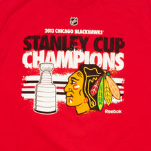 Lade das Bild in den Galerie-Viewer, Alstyle T-Shirt "Chicago Blackhawks Stanley Cup Champion", 2013, rot, L