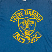 Lade das Bild in den Galerie-Viewer, Jerzees T-Shirt  "Blue Knights New York" Single Stitch, 90er, blau, L