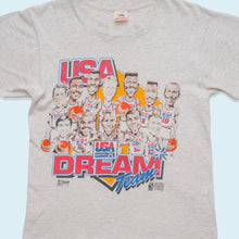 Lade das Bild in den Galerie-Viewer, Fruit of the Loom T-Shirt 1992 Dream Team  Made in the USA Single Stitch, grau, S/M