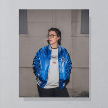 Lade das Bild in den Galerie-Viewer, Active Generation Satin Bomberjacke &quot;Lions&quot; 90er Made in the USA, blau, L
