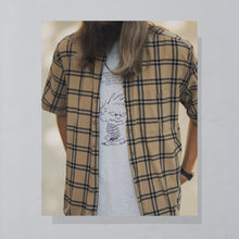 Lade das Bild in den Galerie-Viewer, Camel Collection Hemd 90er, braun, L
