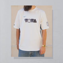 Lade das Bild in den Galerie-Viewer, Nike x Viva Trikot &quot;Promo Nummer 2&quot; 2000er Y2K, weiß/grau, L
