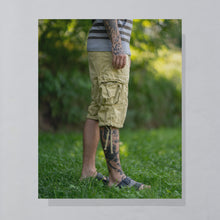 Lade das Bild in den Galerie-Viewer, Alpha Industries Shorts, gelb/beige, 32
