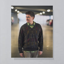 Lade das Bild in den Galerie-Viewer, Strickpullover &quot;crazy pattern&quot; 90er, braun, L/XL
